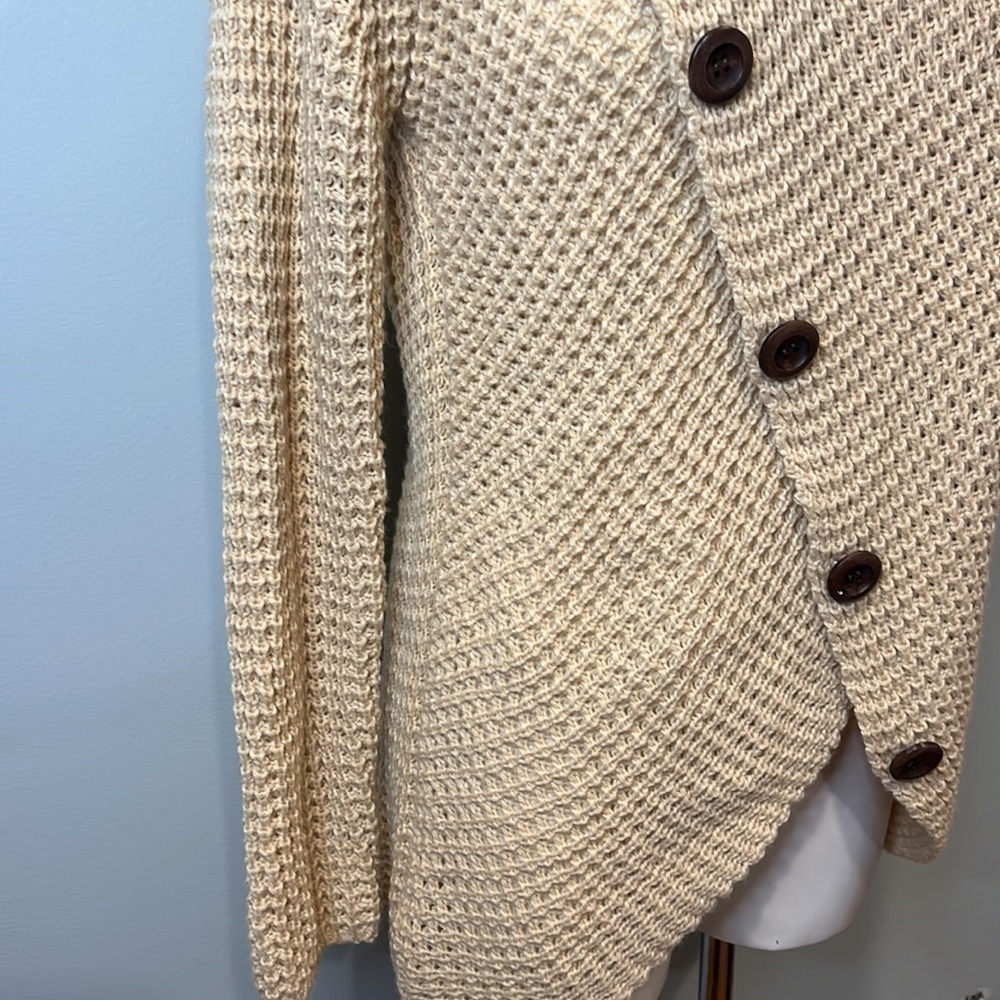 ✨HOST PICK✨ Women’s Button Sweater - Picture 9 of 11